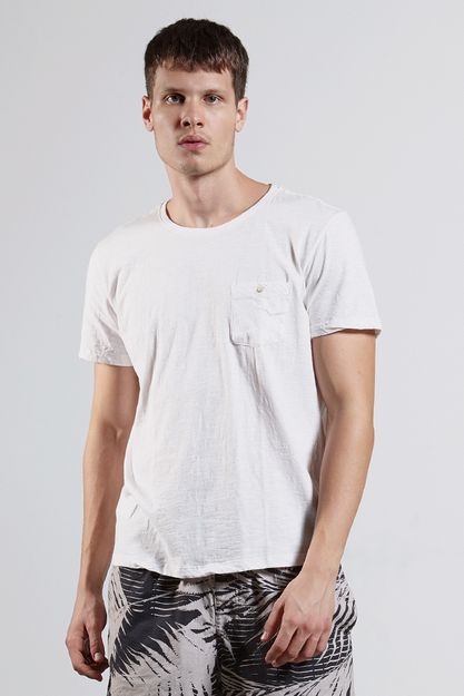 Ref.-8204413-18350----T-shirt-mc-malha-flame-basic-pocket-Cor-Branco---R-4900-02_frente