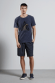 Ref.-8204246-18219----T-shirt-mc-malha-take-shelter-Cor-Azul---R--5800-01-look