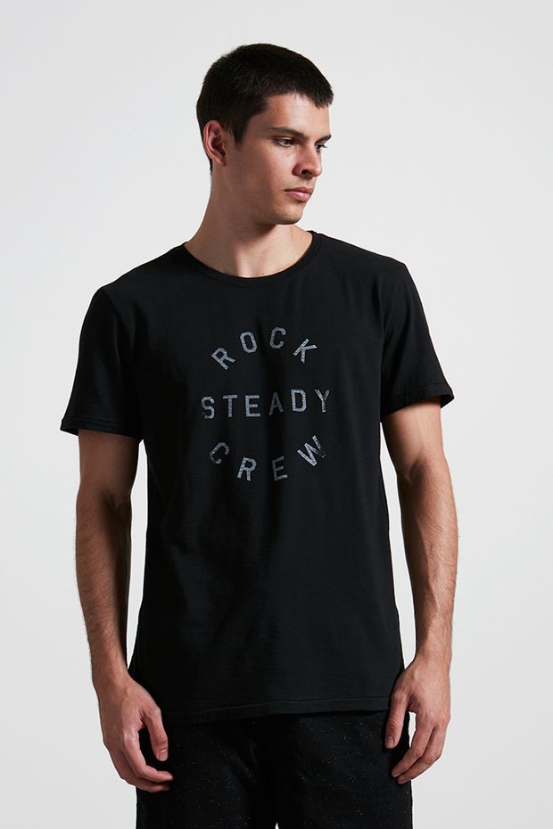 18807--T--shirt-malha-crew-preto---frente