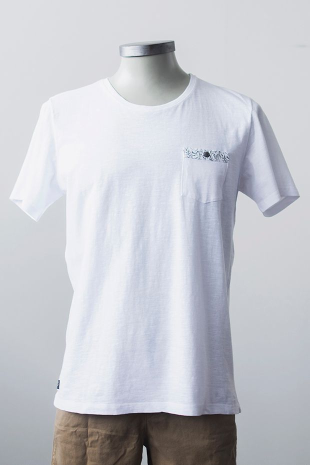 Ref.-18475---t-shirt-malha-caraiva-pocket-branco