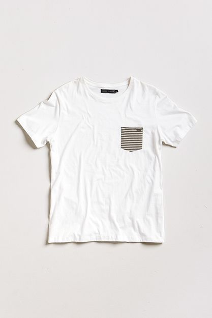 T-SHIRT-LIST-BY-NATURE--Vitrine-