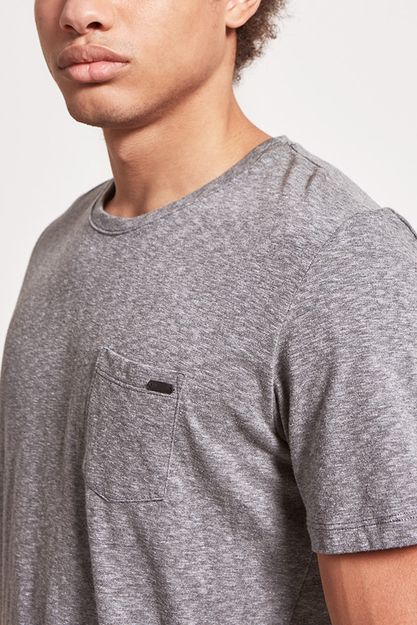 20507---T-SHIRT-POCKET-WINTER--Detalhe-