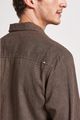 20224---camisa-raw-oxford---caqui--Detalhe-Costas-