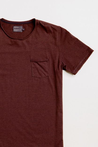 T-SHIRT-MALHA-COFFEE-HOUSE-VINHO--Detalhe-