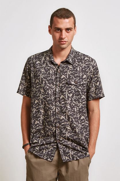20639---camisa-floresta-preto--detalhe-