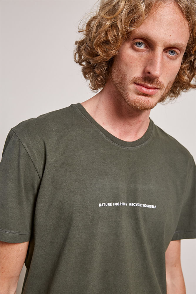 T-shirt-Recycle-Life-verde--detalhe-2-