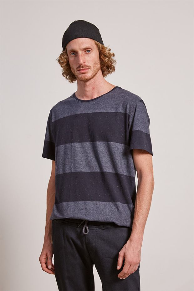 8523---T-shirt-MC-Long-Stripes--detalhe-