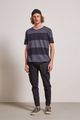 8523---T-shirt-MC-Long-Stripes--vitrine-