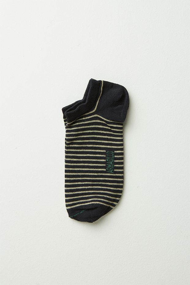 21244_meia_list_pocket_preto_vitrine