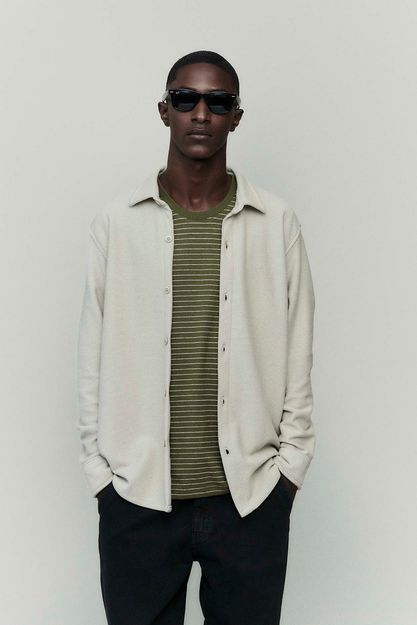 T-SHIRT---OUTLINES---OVERSHIRT---SANTANA--CALCA---HAVANA--6-.jpg