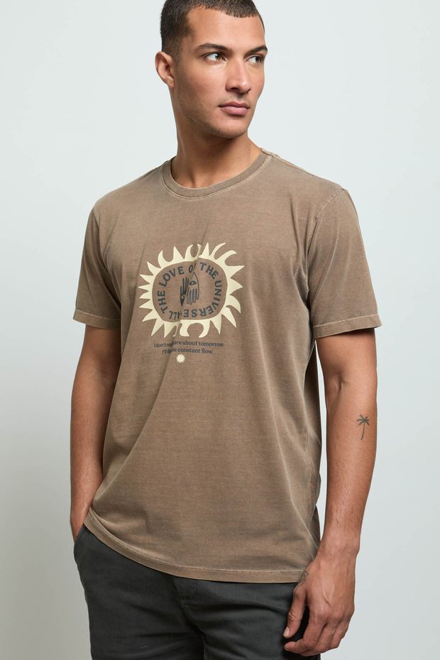 22007---Tshirt-Love-of-Universe-Marrom--4-.jpg