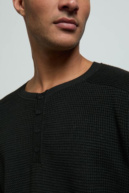 Tricot-Texture-Henley-Preto--2-