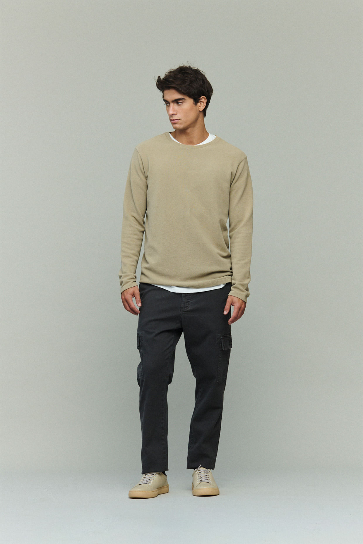 TSHIRT-ML---QUADRILET-STONE---CALCA-CARGO-DESERT---TENIS-FLAT-CONFORT--4-.jpg
