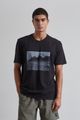 23_10_ARM_NOVO_ECOMM_FB-DV6749_T-SHIRT-PHOTOGRAPH-RIO