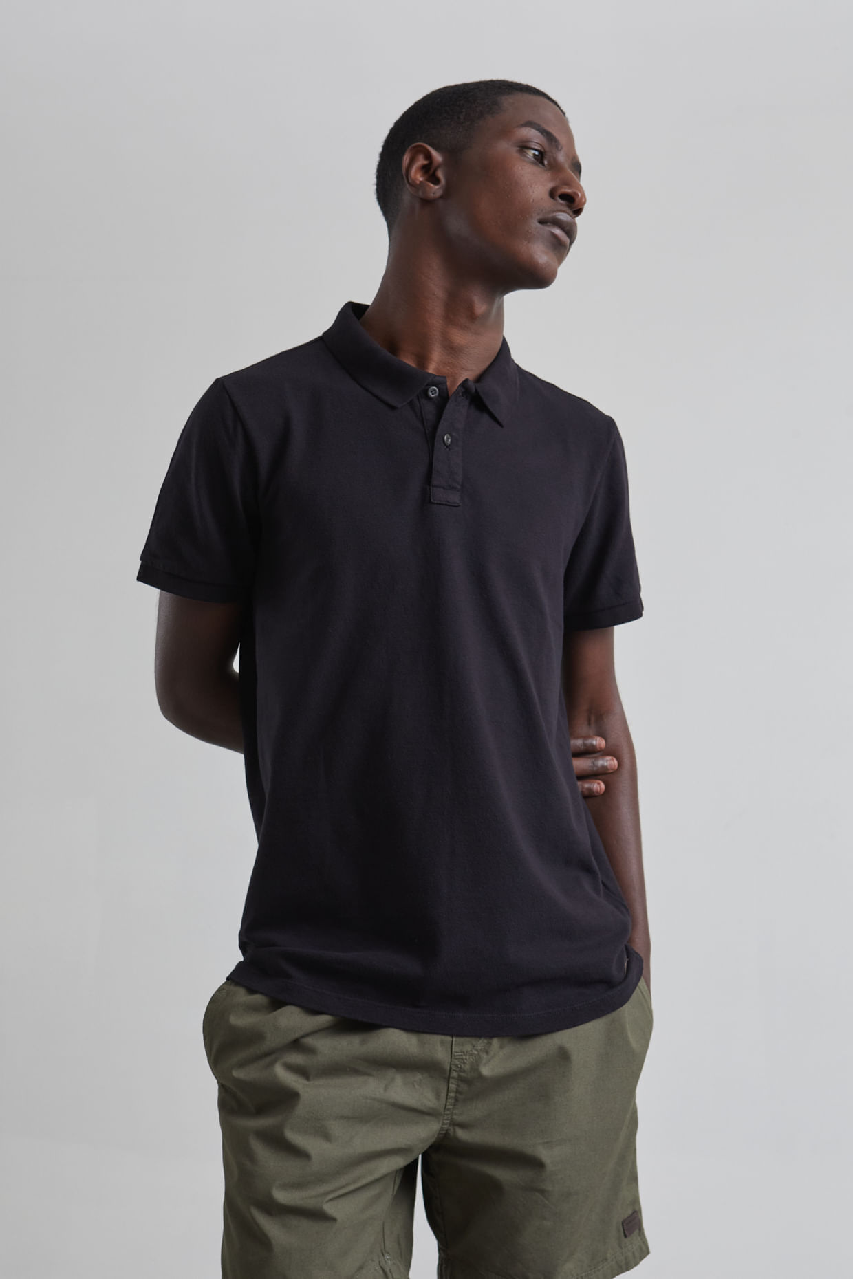 24_10_ARM_NOVO_ECOMM_FB-DV7649_POLO-CREPE-RUSTICO-PRETA