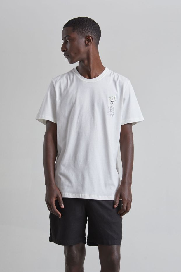 23_10_ARM_NOVO_ECOMM_FB-DV6254_T-SHIRT-RJ-SOUVENIR-E-SHORT-GAVEA-PRETO