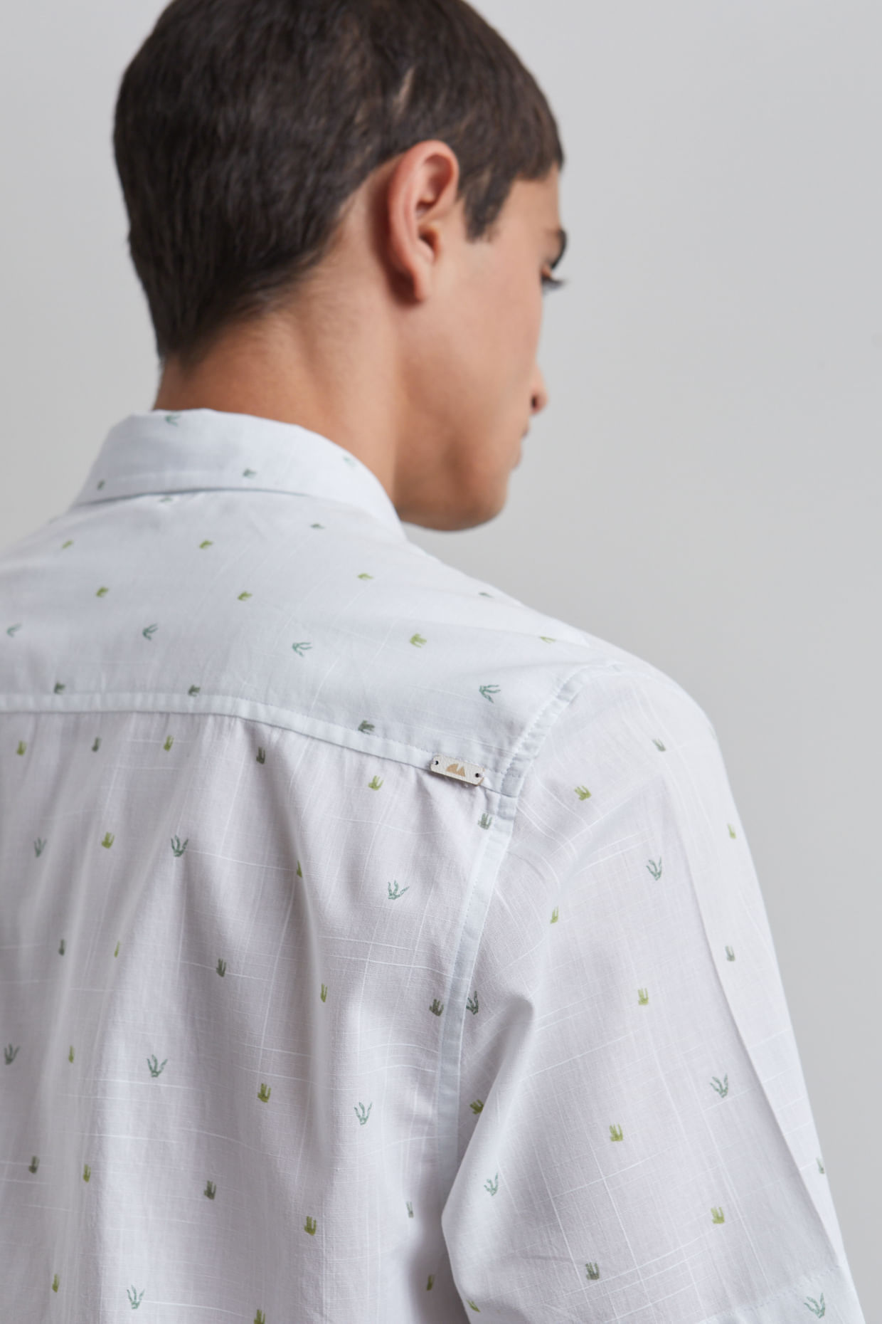 23_10_ARM_NOVO_ECOMM_FB-DV6553_CAMISA-MC-MINERAL-ELEMENTS