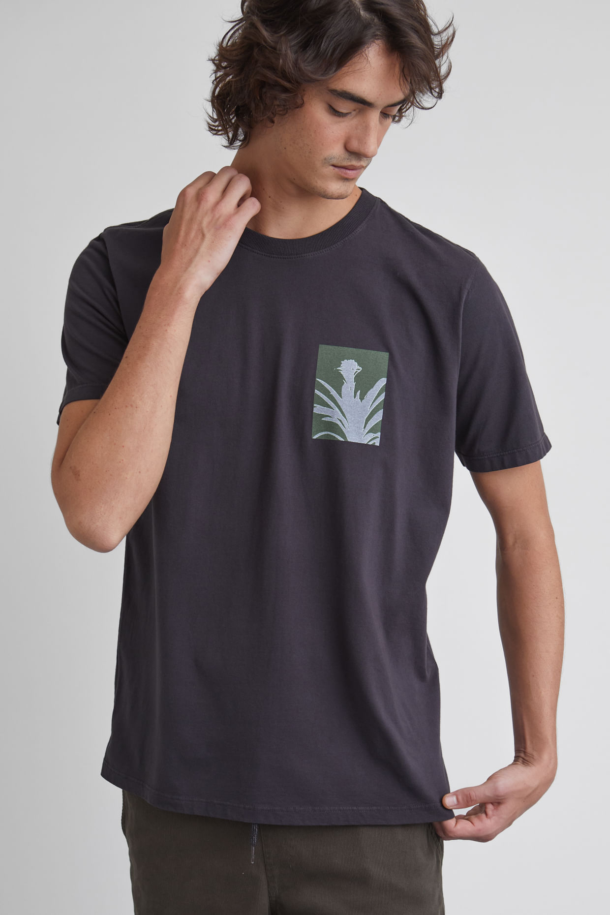 T-SHIRT-REFLORA-E-SHORT-COTELE-VINTAGE-MILITAR_0-4