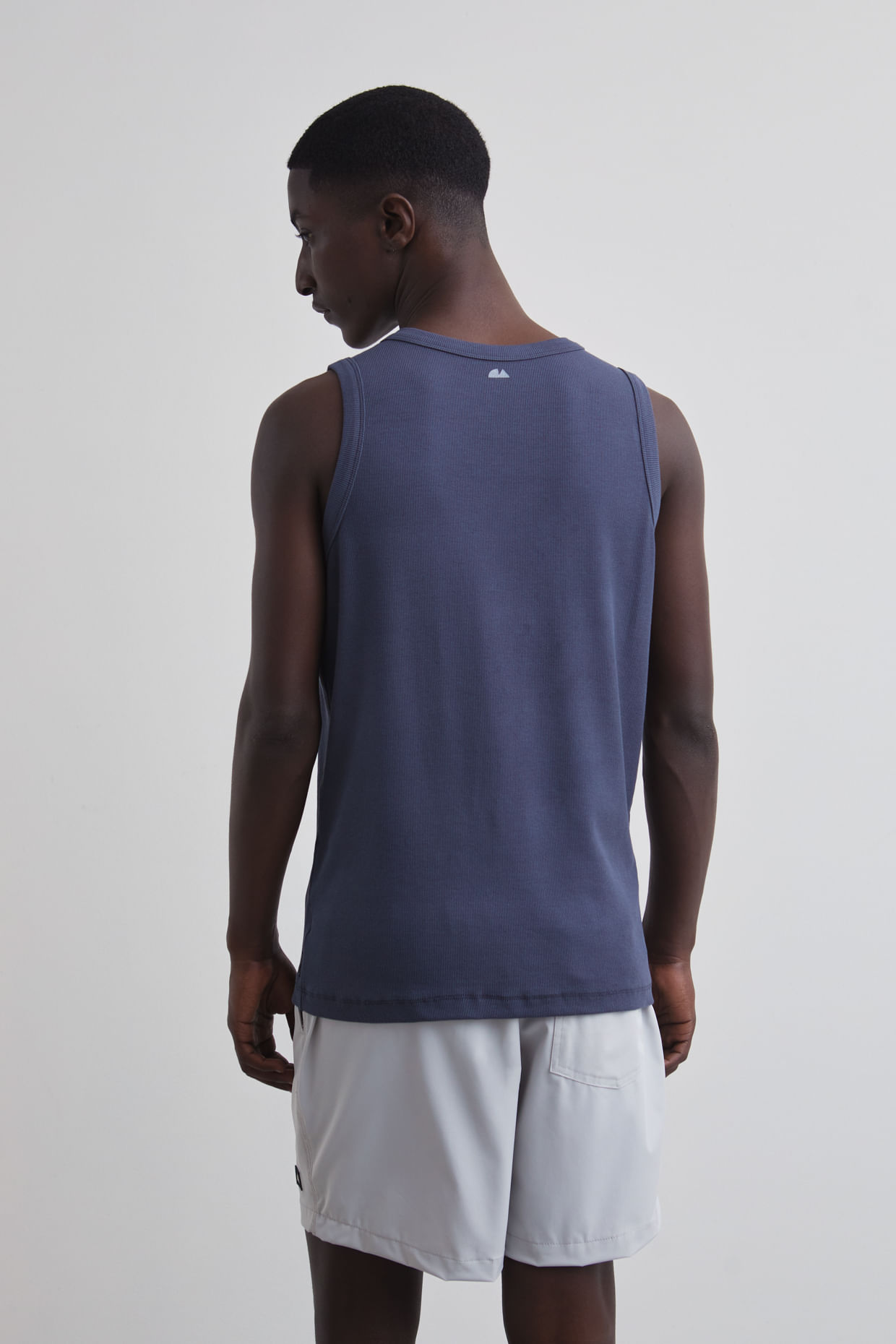 regata-flow-chumbo-e-short-pace-cinza_345